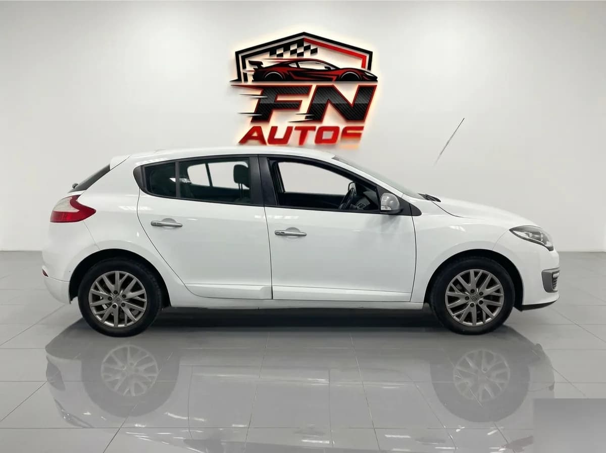 Renault Megane TCe 2014 - coche ocasión Almazora 4