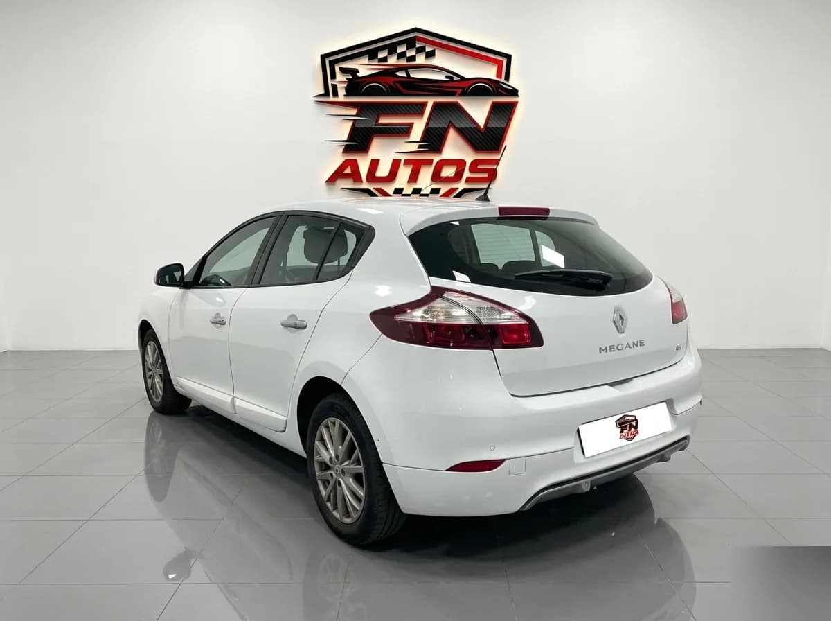 Renault Megane TCe 2014 - coche ocasión Almazora 6