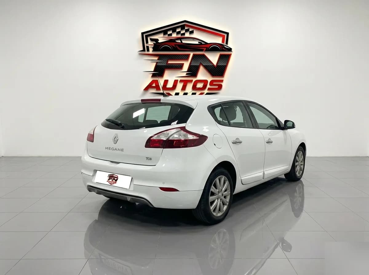 Renault Megane TCe 2014 - coche ocasión Almazora 3